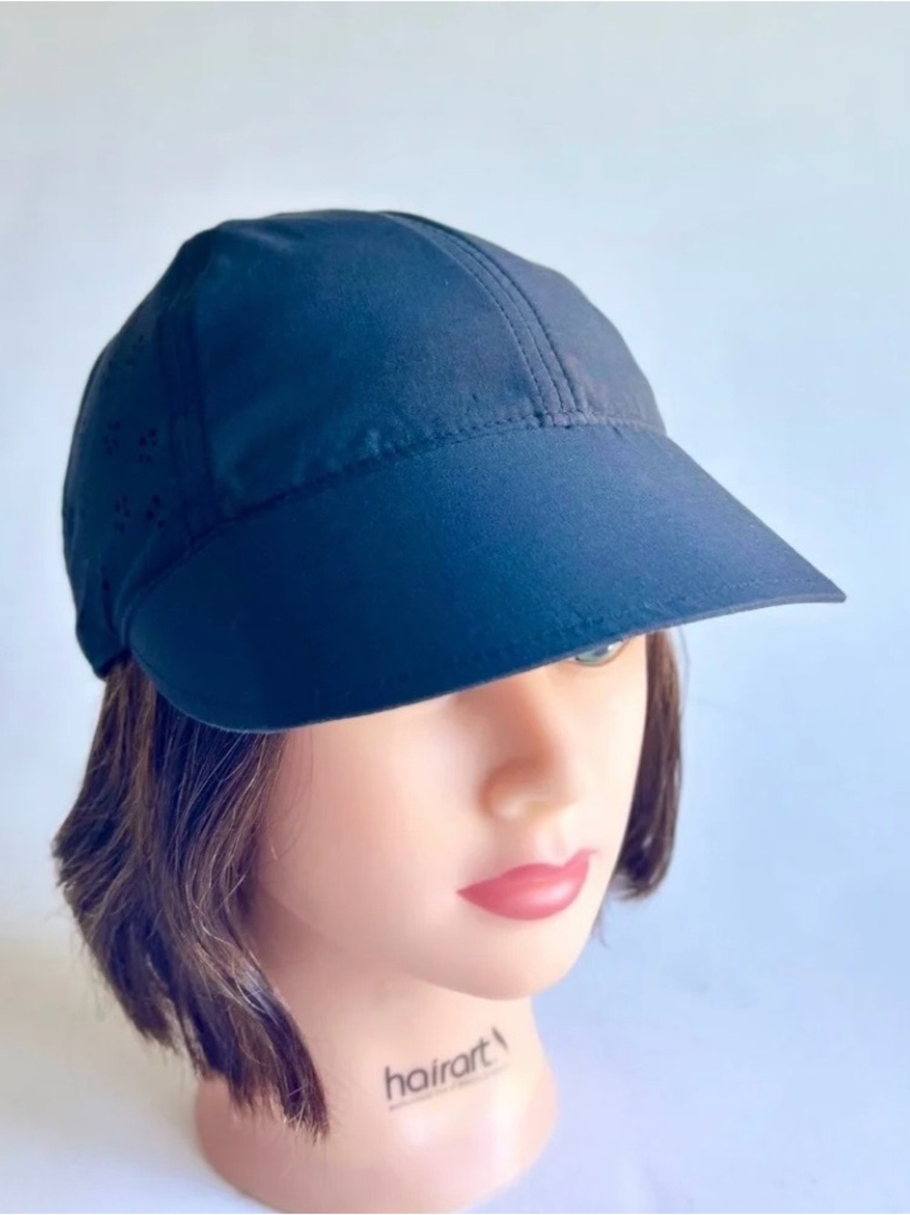 Lululemon Black Adjustable Strap Cap Size M.